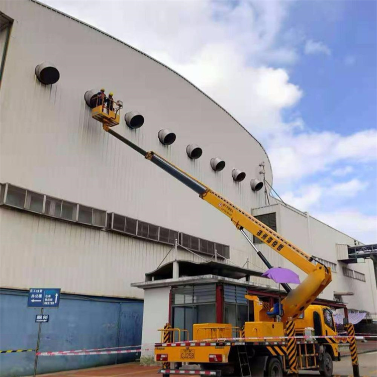 江永高空作业车出租服务：专业广告牌安装解决方案