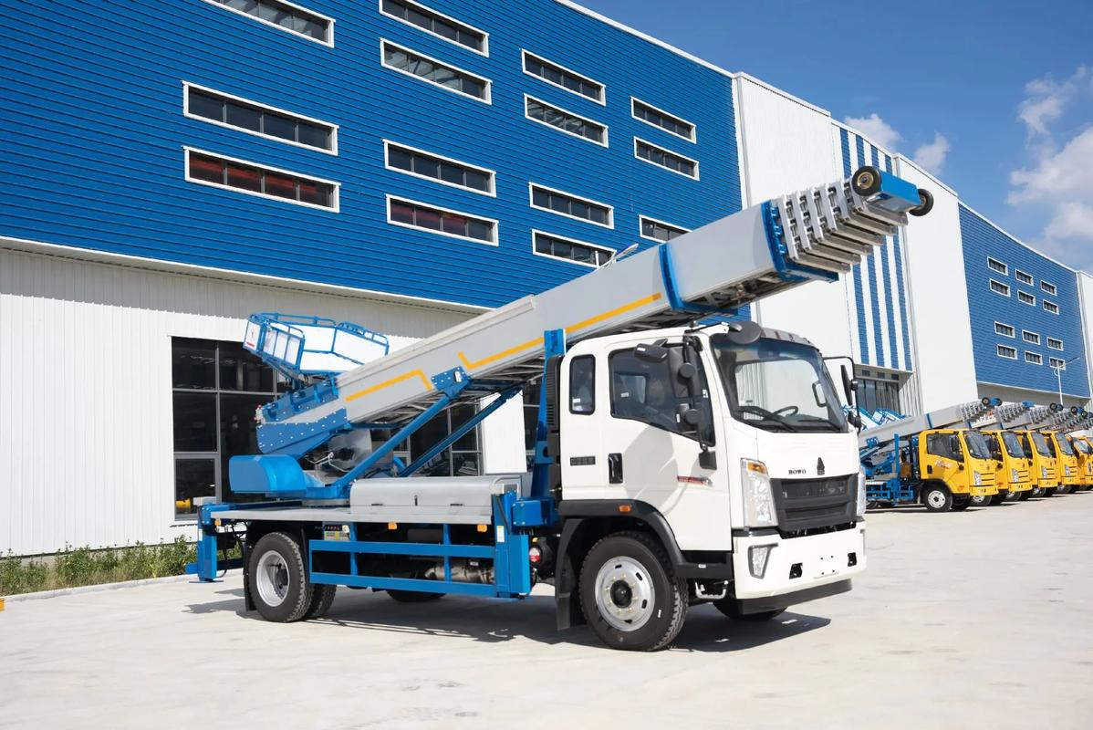 江永出租云梯车高空作业车 建筑垃圾搬运